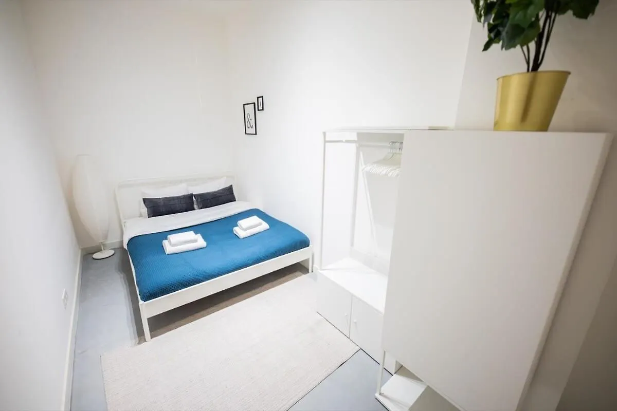 Warm 2 Bedroom Serviced Apartment 59M2 -Lk21- Rotterdam Hollandia