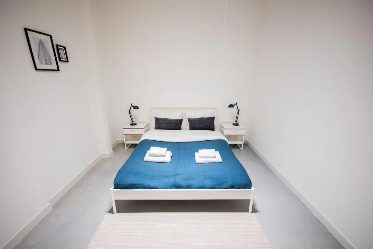 Warm 2 Bedroom Serviced Apartment 59M2 -Lk21- Rotterdam Hollandia